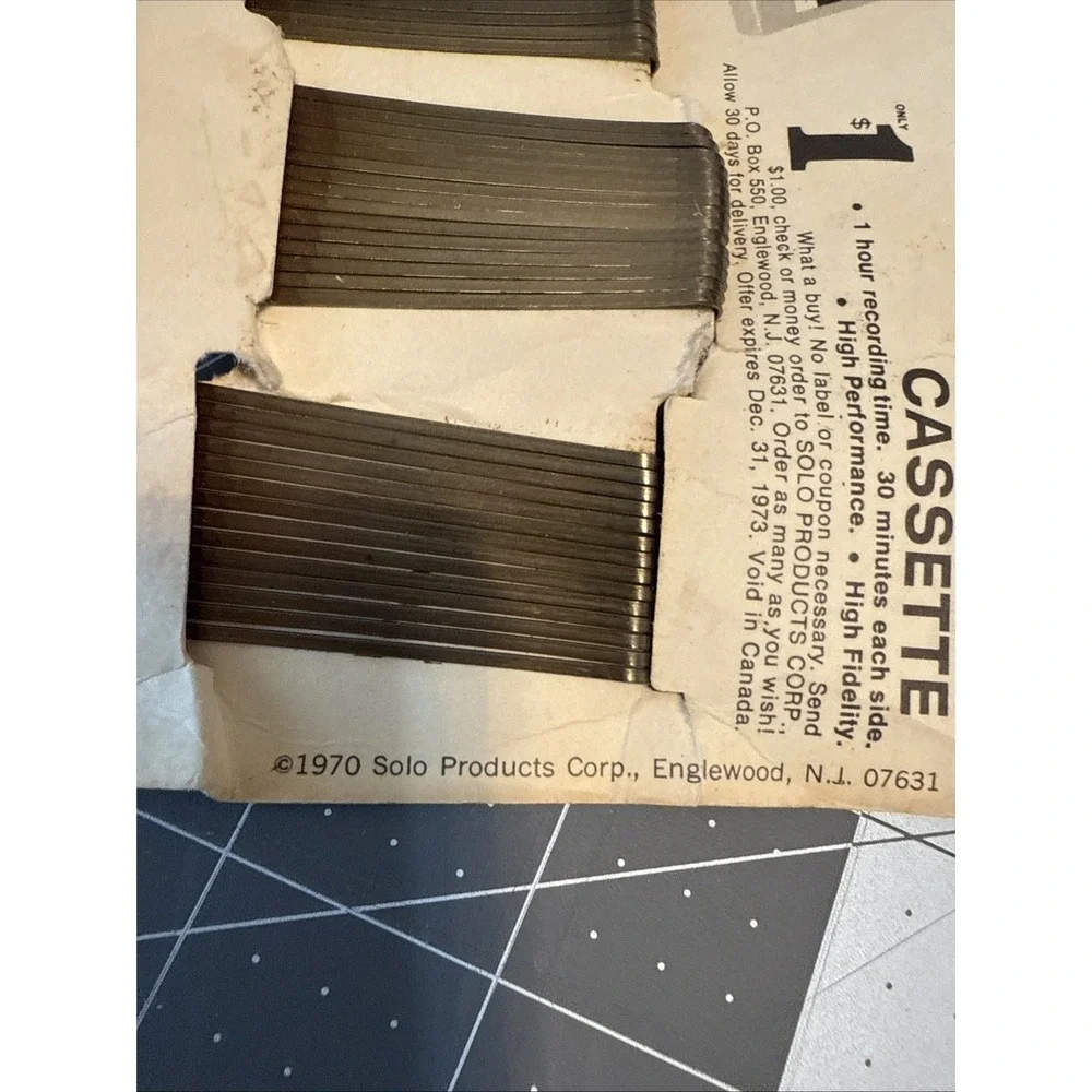Solo Rubber Tipped Bob Pins Plastic Coated With Nylon 120 Pc Vintage 1970
